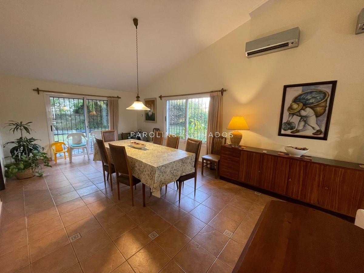 Foto de VENTA CASA 4 DORMITORIOS PLAYA MANSA, imagen 1