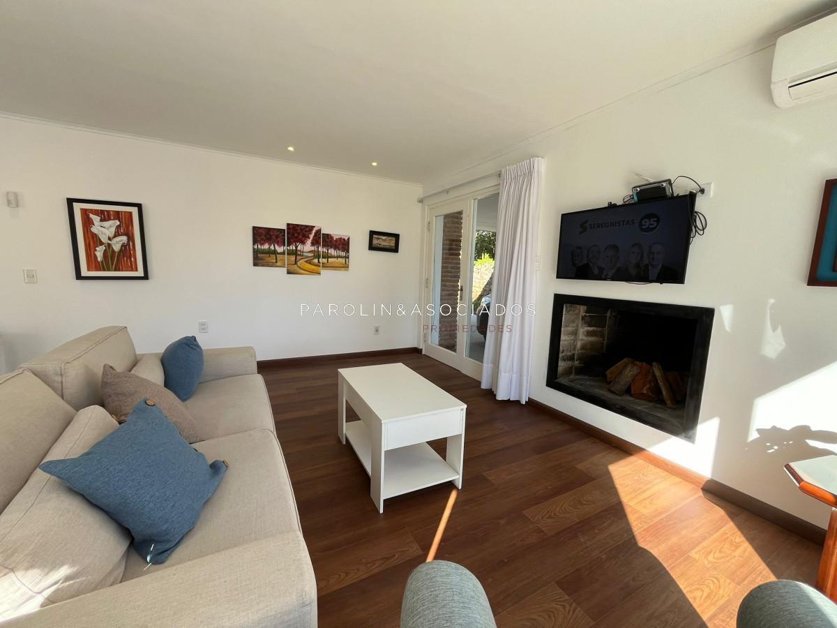 Foto de CASA EN VENTA DE 3 DORMITORIOS Y DEPENDENCIA PISCINA CLIMATIZADA SOLANAS, imagen 5