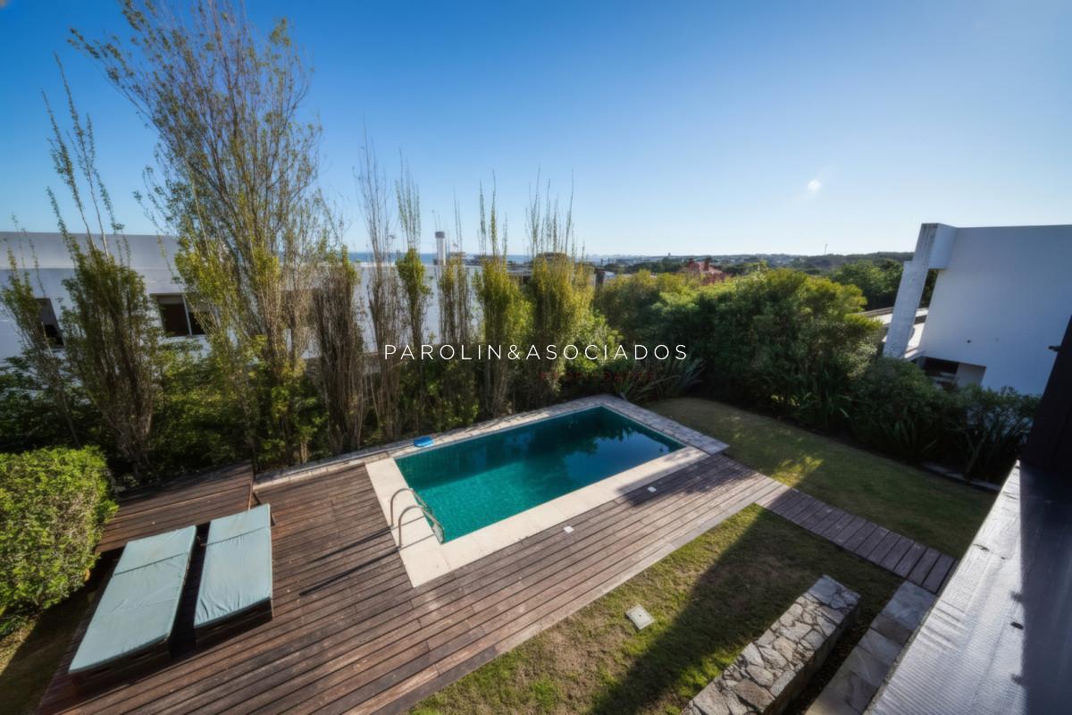 Foto de Casa de Seis Dormitorios en Venta en El Chorro, Manantiales, imagen 1