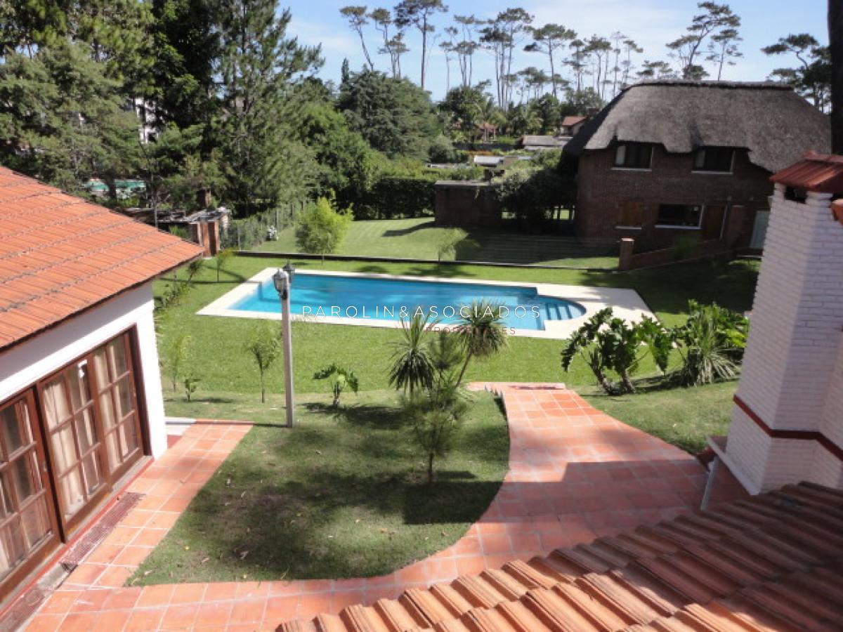 Foto de Casa en Venta Ubicada en Pinares, 4 dormitorios, imagen 4