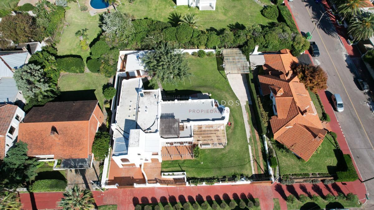 Foto de Casa en Venta de 6 Dormitorios en Peninsula, Punta del Este, imagen 2