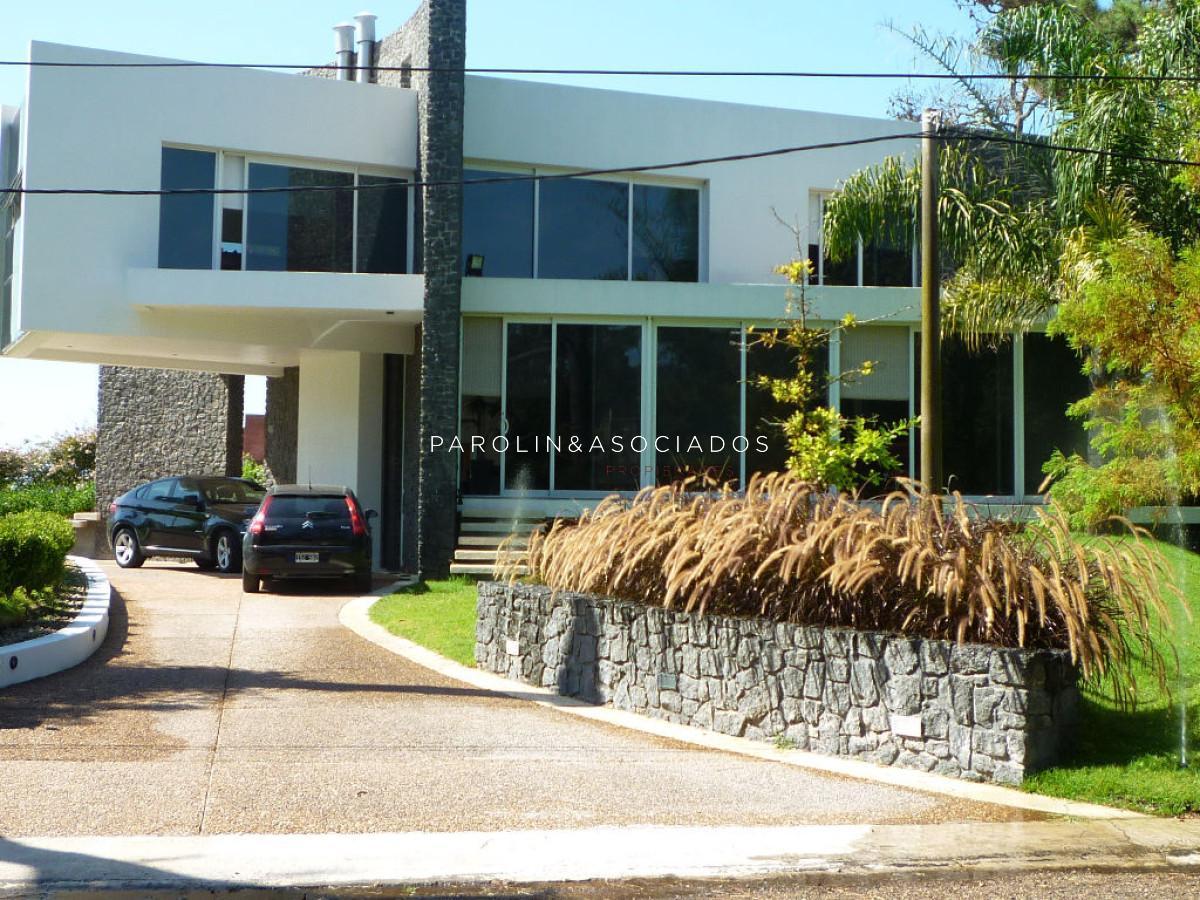 Foto de BRAVA - ESPECTACULAR CASA MINIMALISTA CON VISTA AL MAR !!!, imagen 1