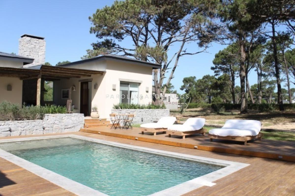 Foto de Casa en venta de 3 dormitorios en José Faro, Punta del Este., imagen 2