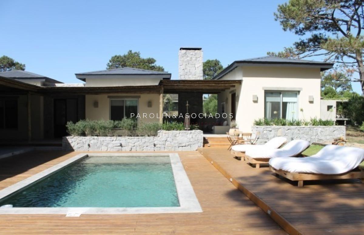 Foto de Casa en venta de 3 dormitorios en José Faro, Punta del Este., imagen 1