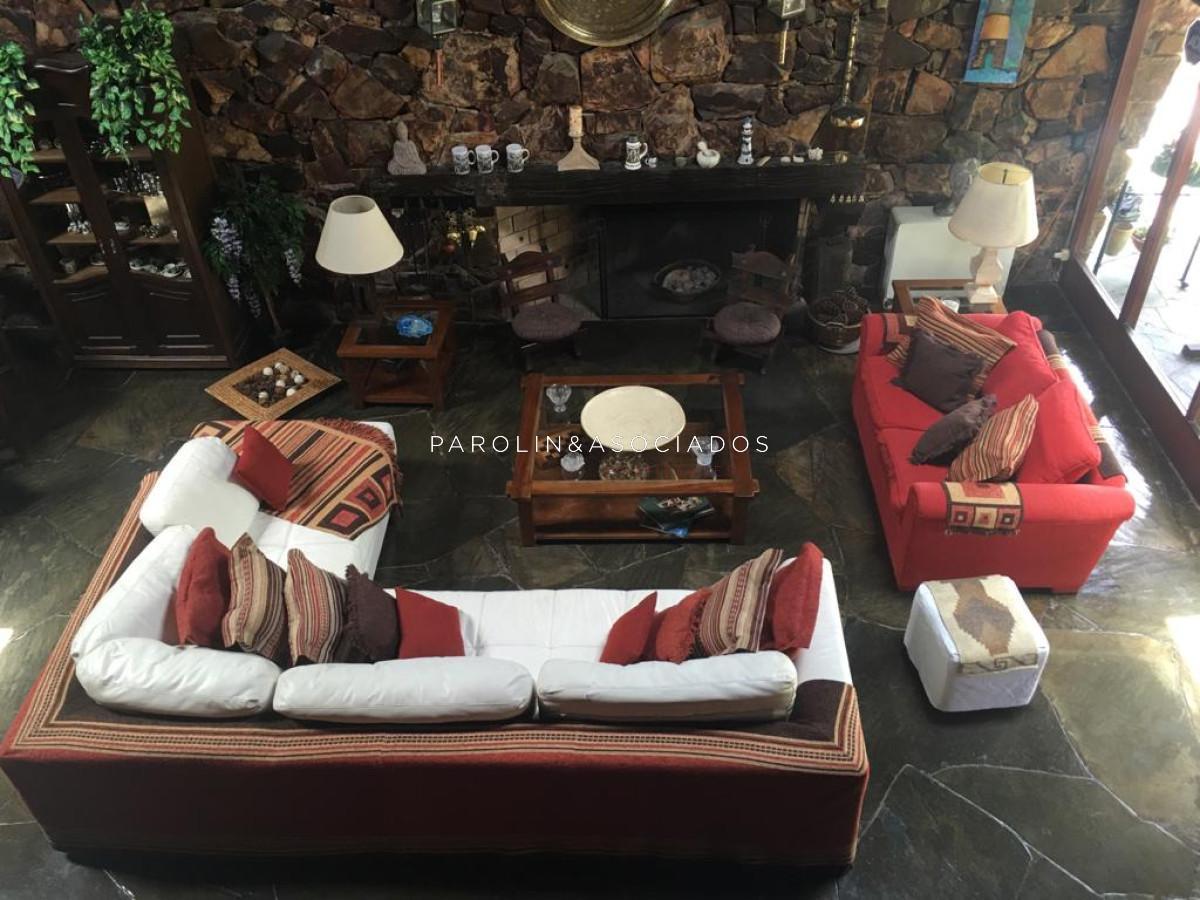 Foto de Amplia casa en venta de 2 dormitorios en Golf, Punta del Este., imagen 3