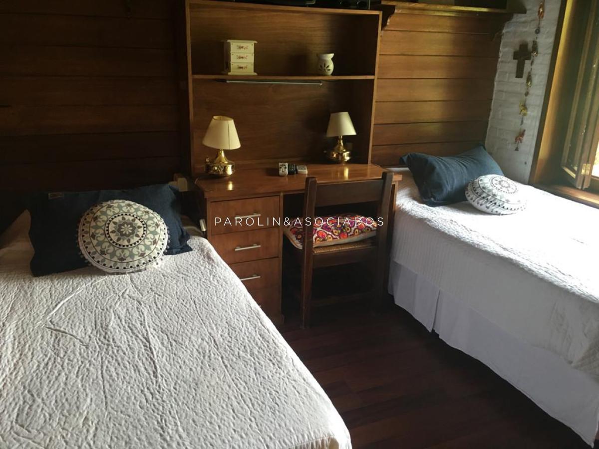 Foto de Amplia casa en venta de 2 dormitorios en Golf, Punta del Este., imagen 2