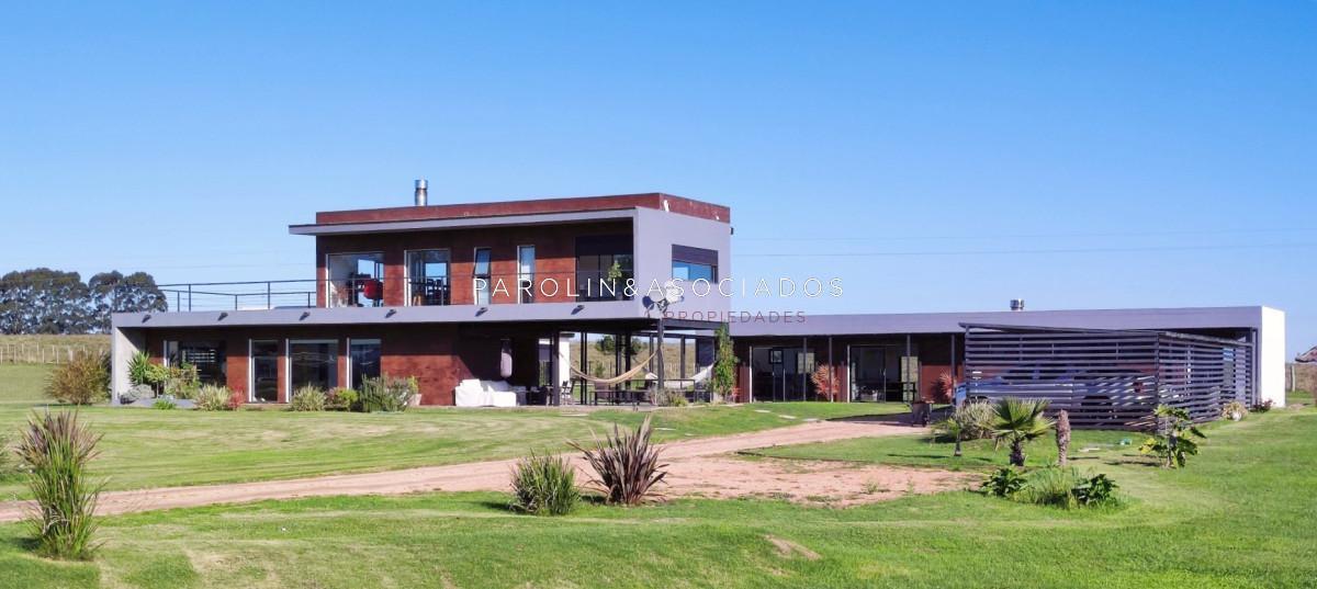 Foto de Casa en Venta de 6 Dormitorios en Barrio Privado El Quijote, Punta del, imagen 4