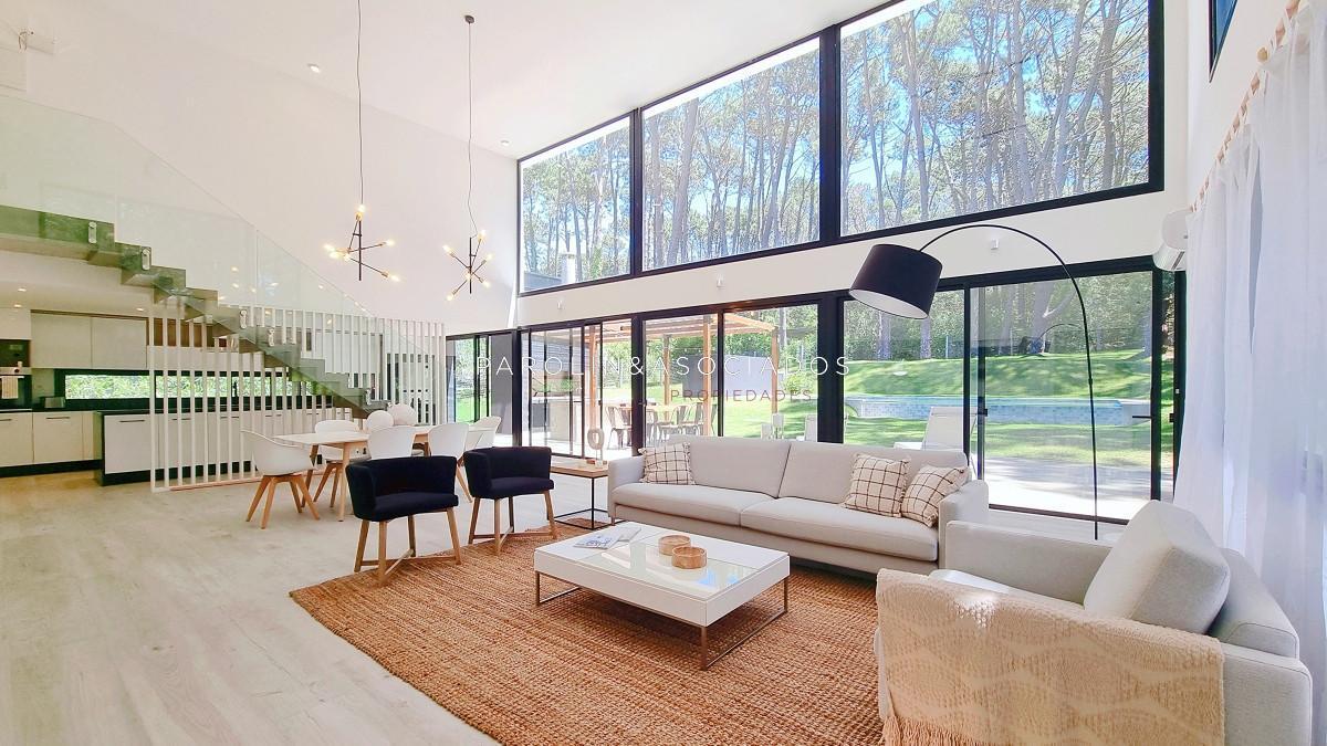 Foto de Casa a Estrenar en Barrio Privado. 4 Suites, Piscina climatizada, losa, imagen 4