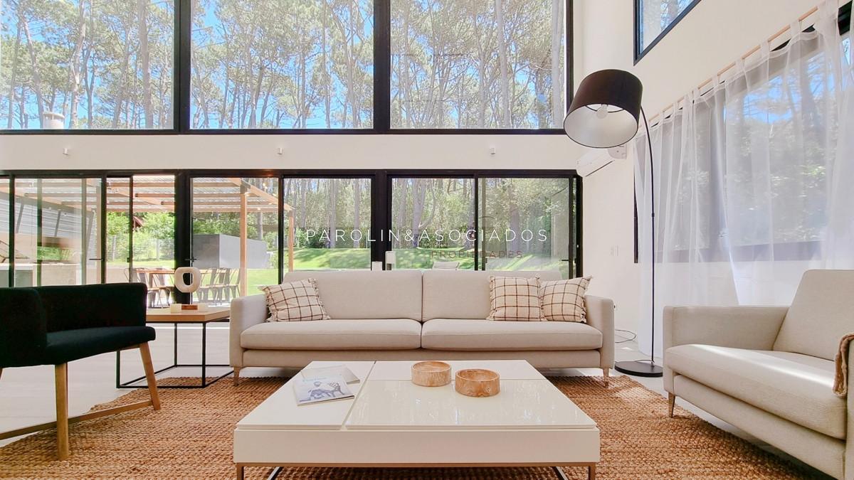 Foto de Casa a Estrenar en Barrio Privado. 4 Suites, Piscina climatizada, losa, imagen 5