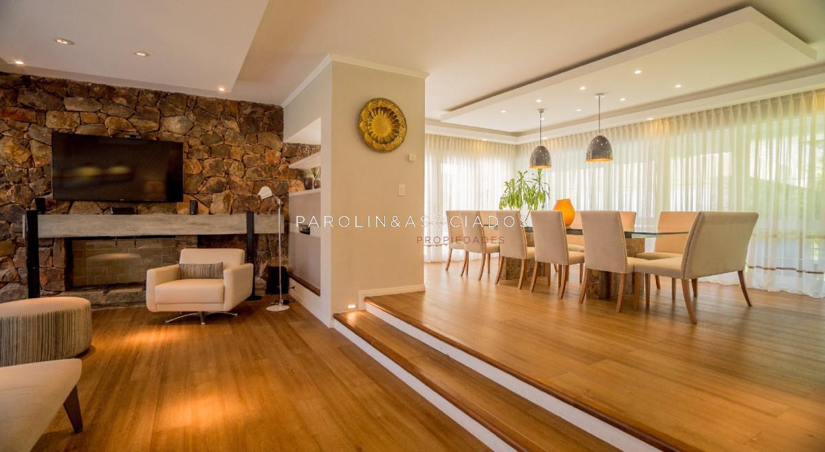 Foto de Casa en venta de 6 dormitorios, con Piscina en Punta del Este., imagen 5