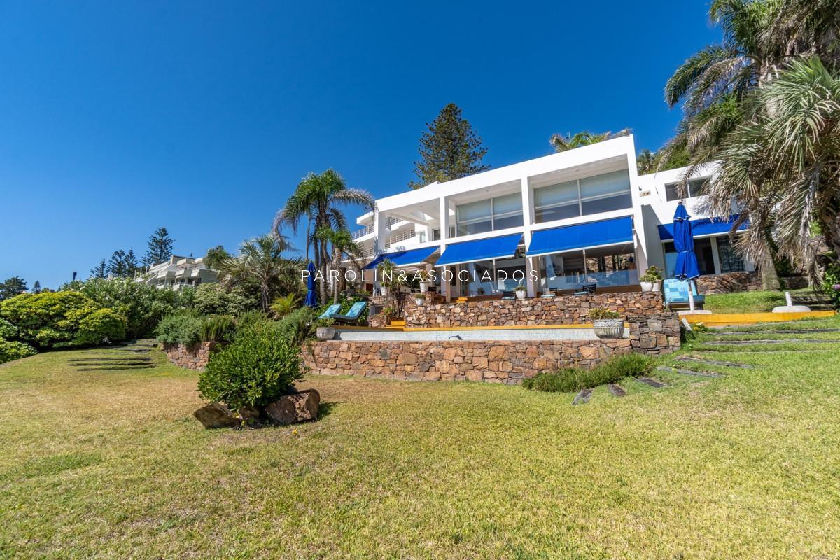 Foto de Excelente propiedad en venta con 4 dormitorios y vista al mar en Punta, imagen 1