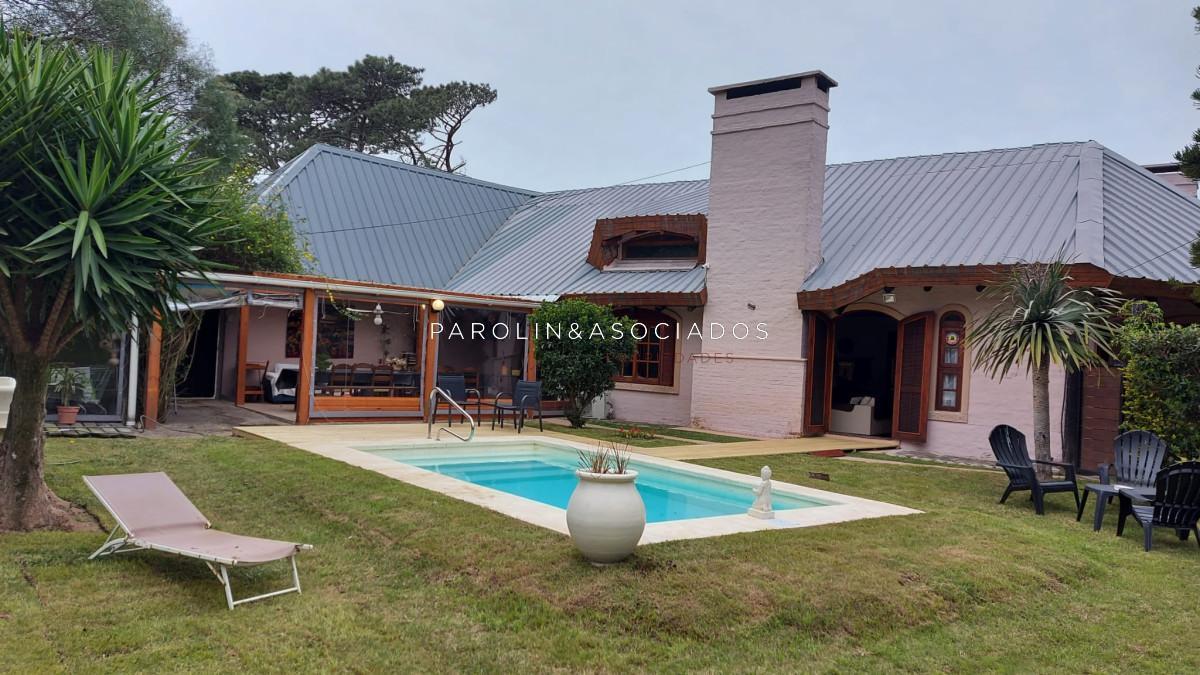 Foto de Hermosa casa de 4 dormitorios en venta en barrio residencial, Punta del, imagen 2