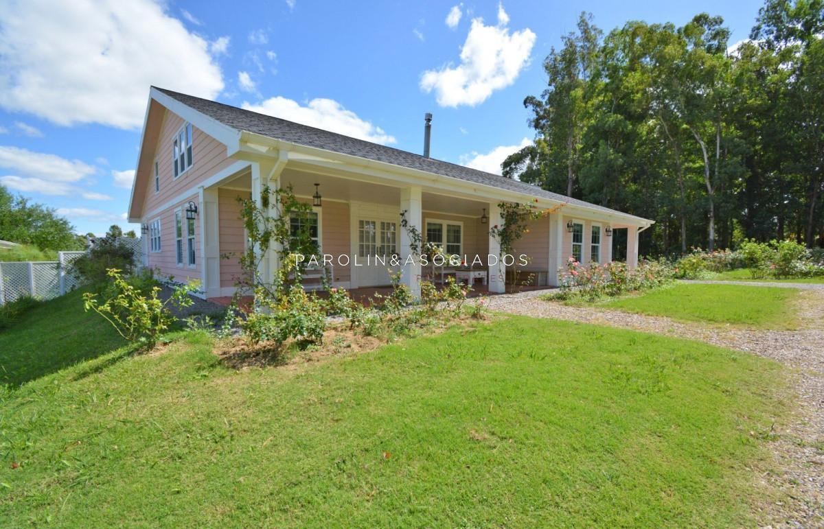 Foto de Casa en Venta en El Quijote Chacras, cercana a la entrada del barrio, imagen 2