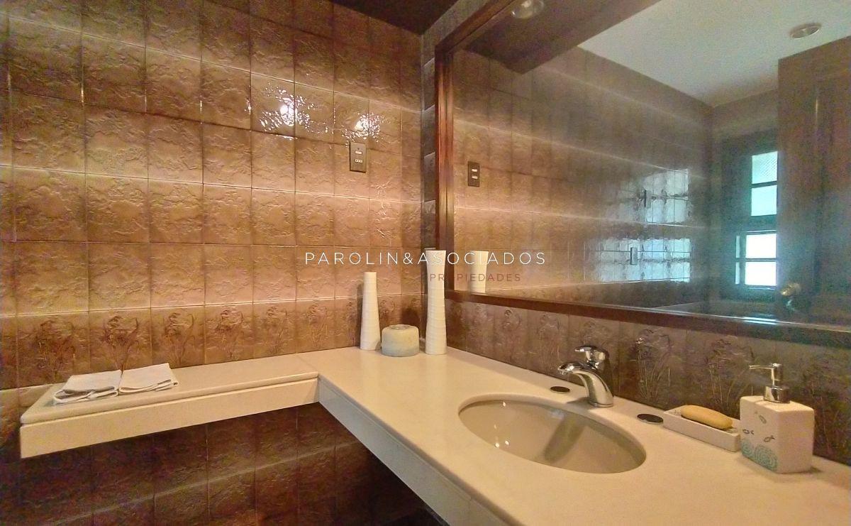Foto de Hermosa casa en venta en Golf, Punta del Este., imagen 2