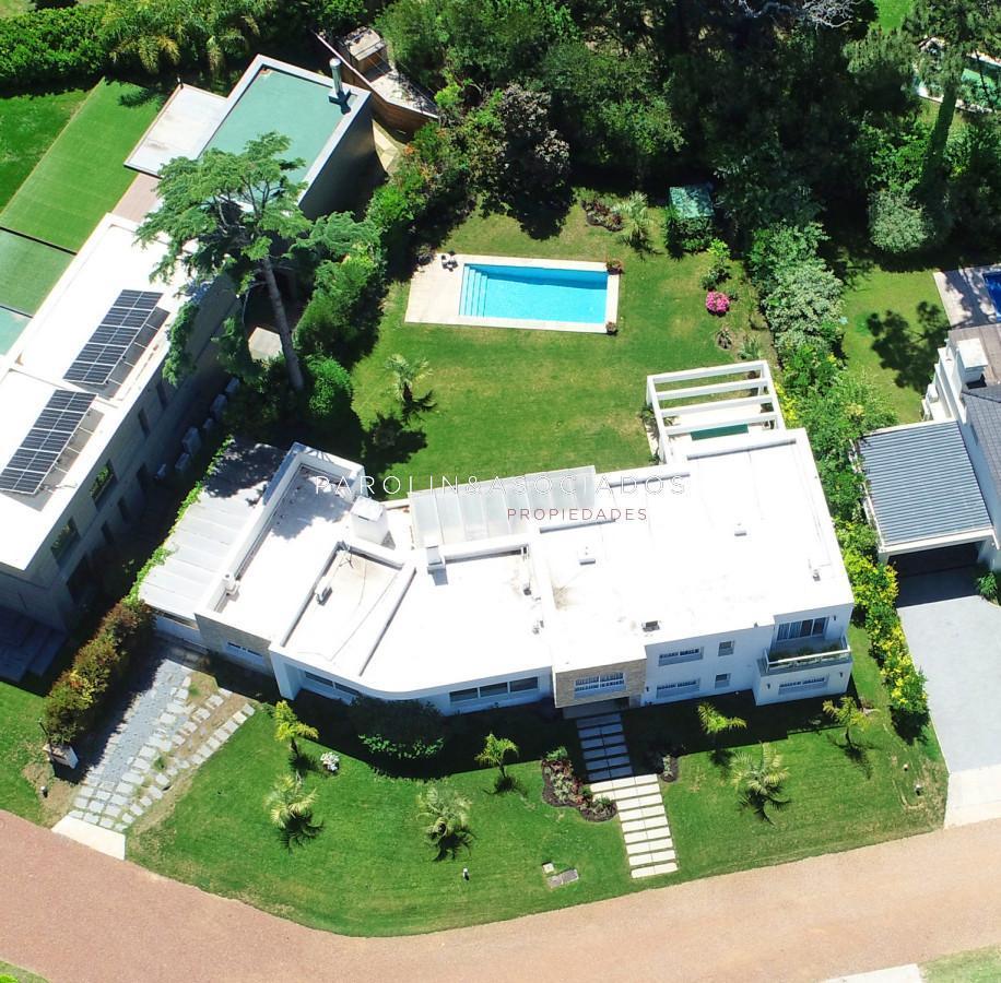 Foto de Casa en venta de 5 dormitorios en barrio privado, Punta del Este., imagen 4