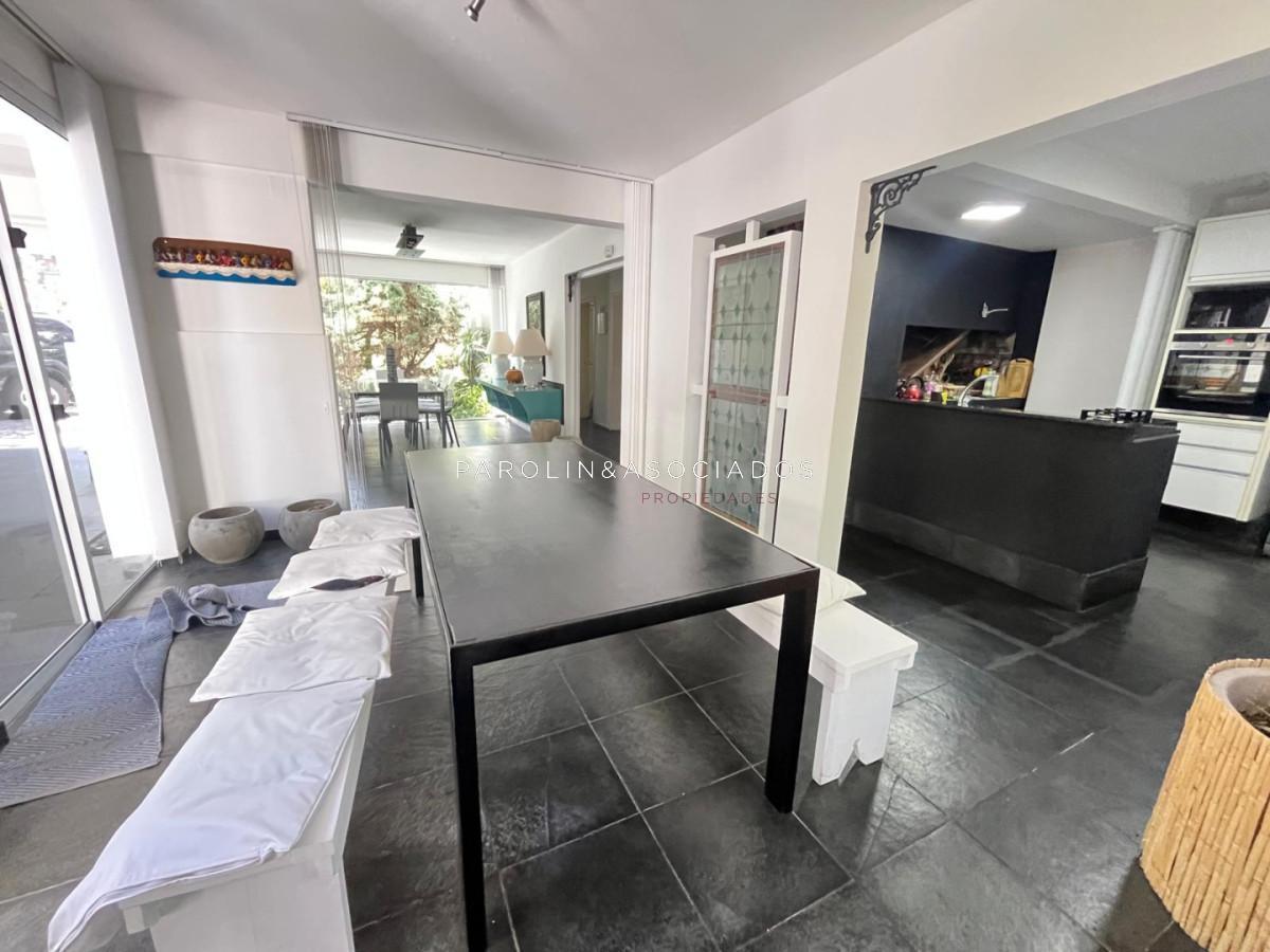Foto de Casa en venta de 3 dormitorios a pasos del mar en Punta del Este., imagen 3