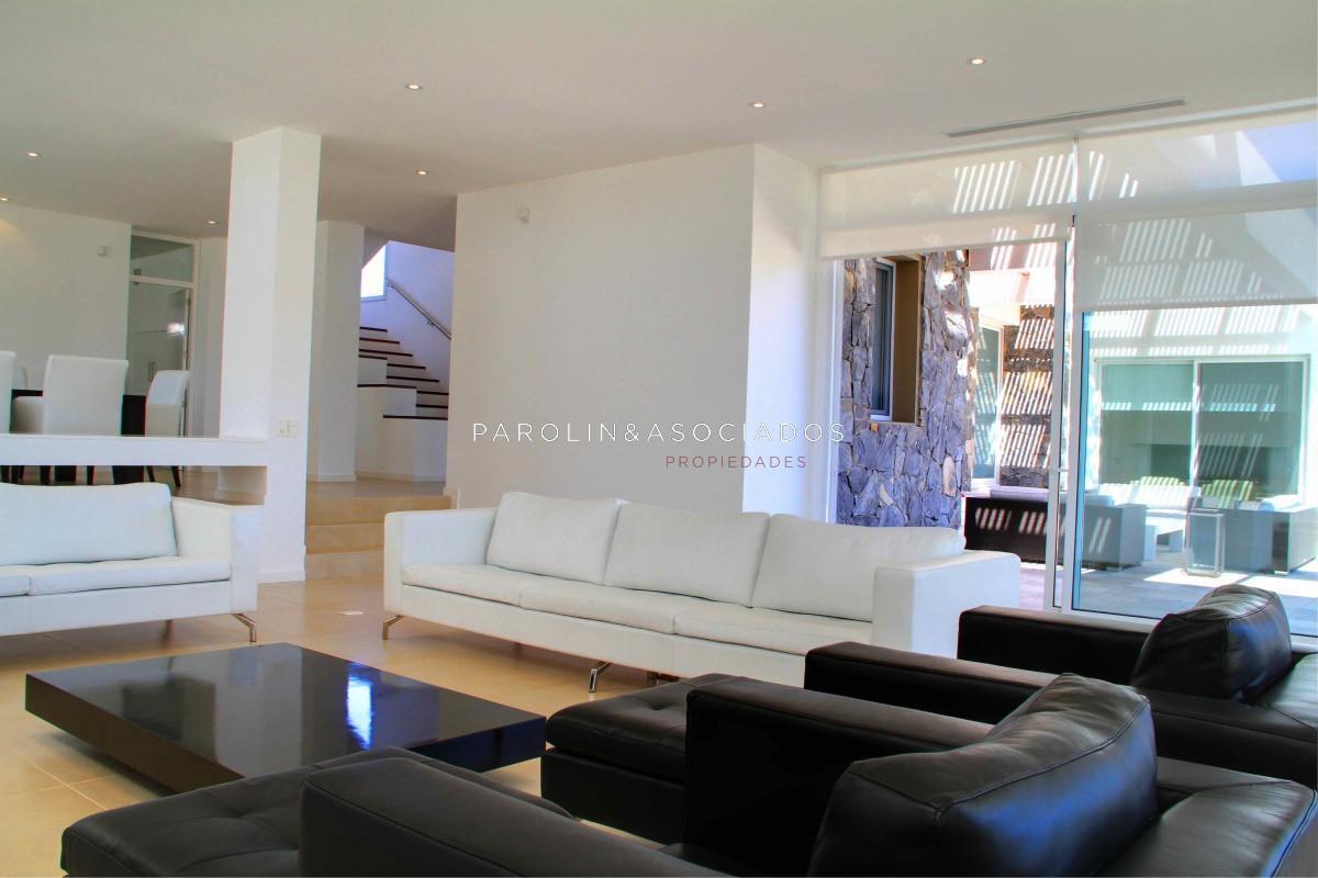 Foto de Casa de 5 dormitorios en venta en Manantiales, Punta del Este., imagen 4
