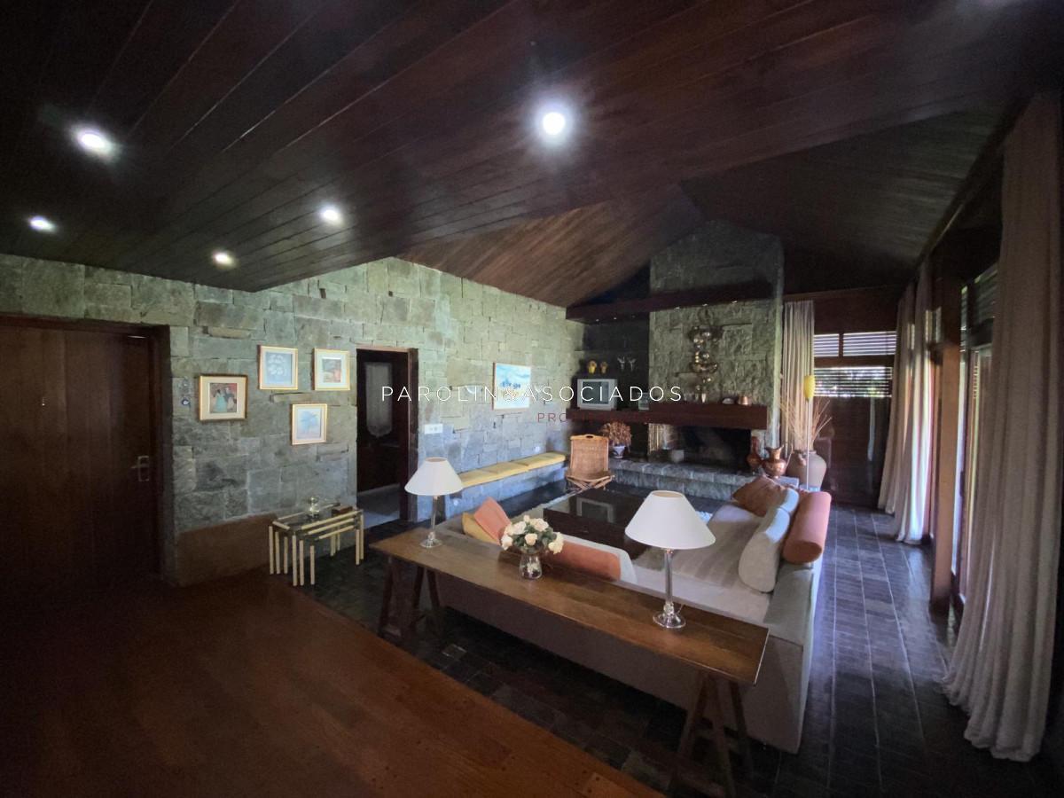 Foto de Hermosa casa en venta de 7 dormitorios en Mansa, Punta del Este., imagen 3