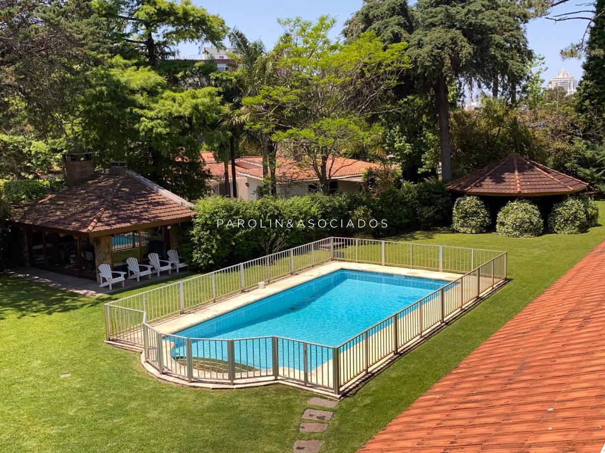 Foto de Hermosa casa en venta de 7 dormitorios en Mansa, Punta del Este., imagen 1