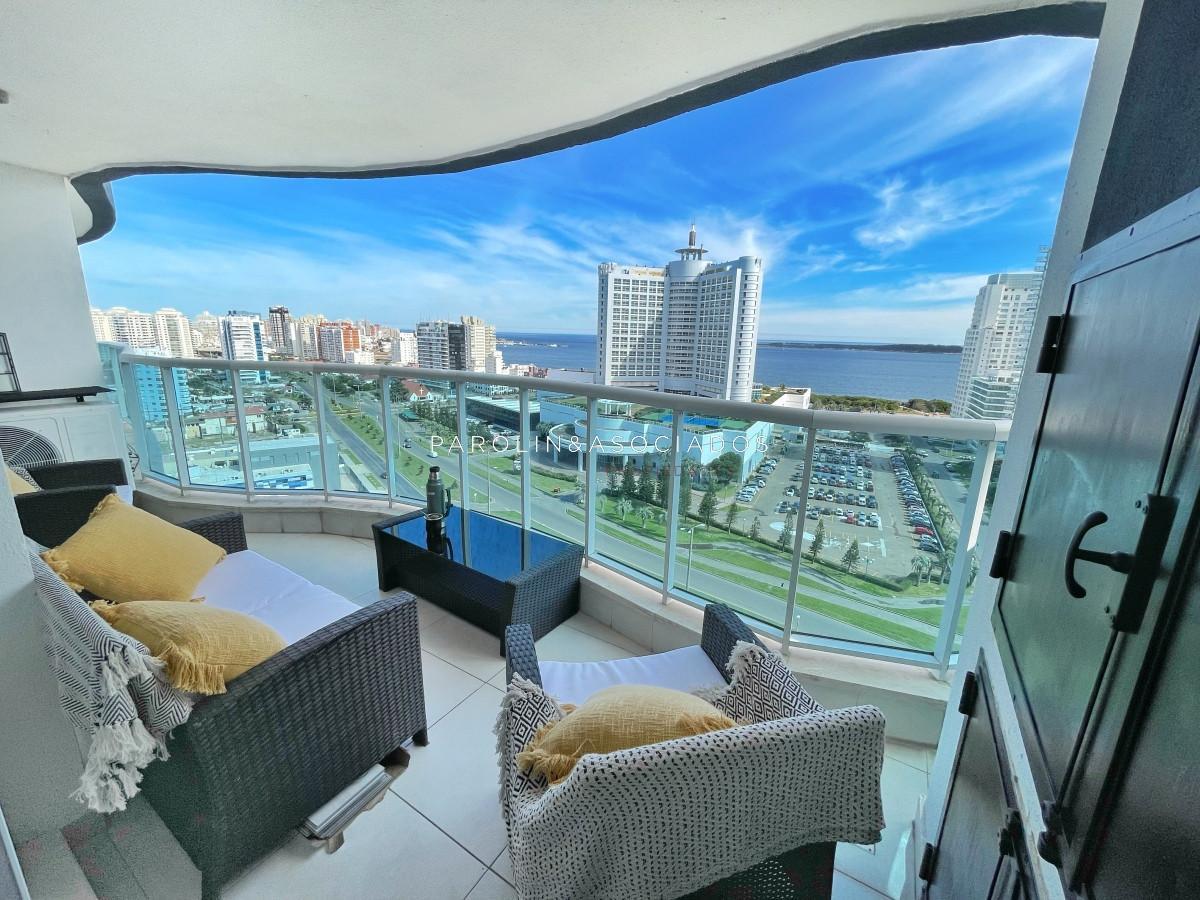 Foto de Departamento en venta en Casino Tower, Oportunidad en Punta del Este, imagen 1
