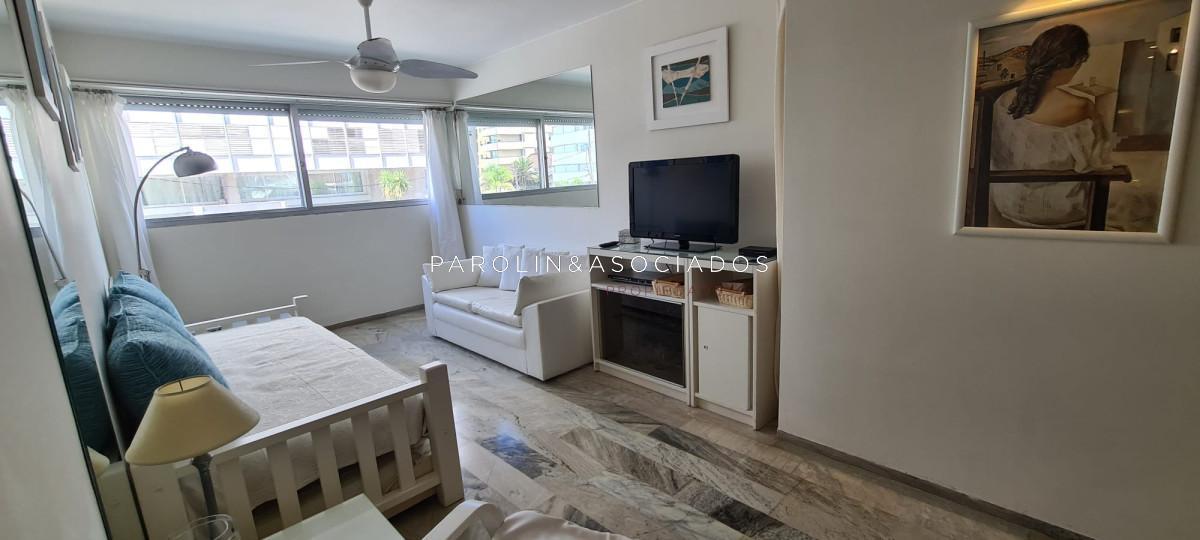 Foto de Departamento en venta en Fontemar, Oportunidad en Punta del Este, imagen 3