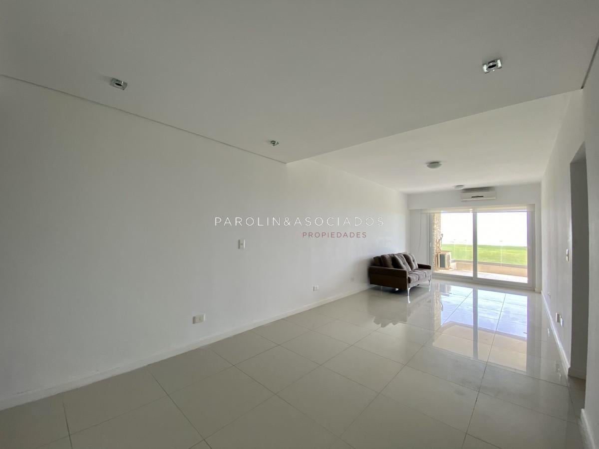 Foto de Departamento en venta en Azure, Oportunidad en Punta del Este, imagen 2