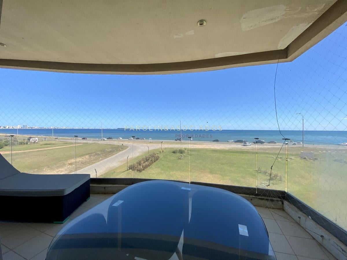 Foto de Departamento en venta en Azure, Oportunidad en Punta del Este, imagen 2