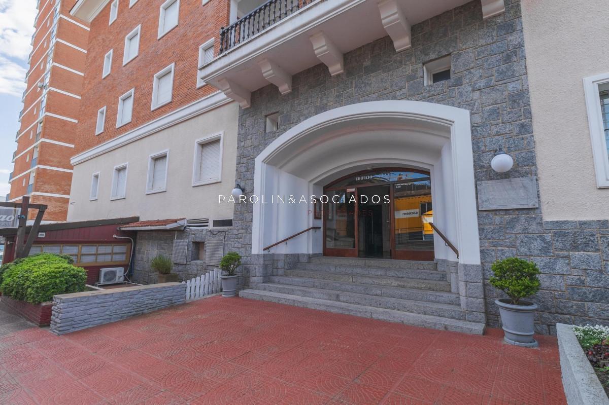 Foto de Departamento en venta en Edificio Plaza, Oportunidad en Punta del Este, imagen 1