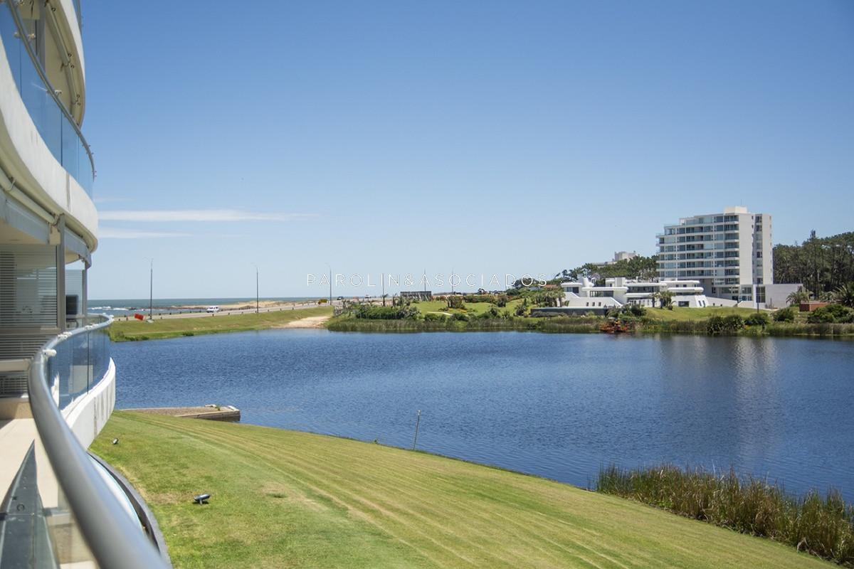 Foto de Departamento en venta en Terrazas de la Laguna, Oportunidad en Punta, imagen 1