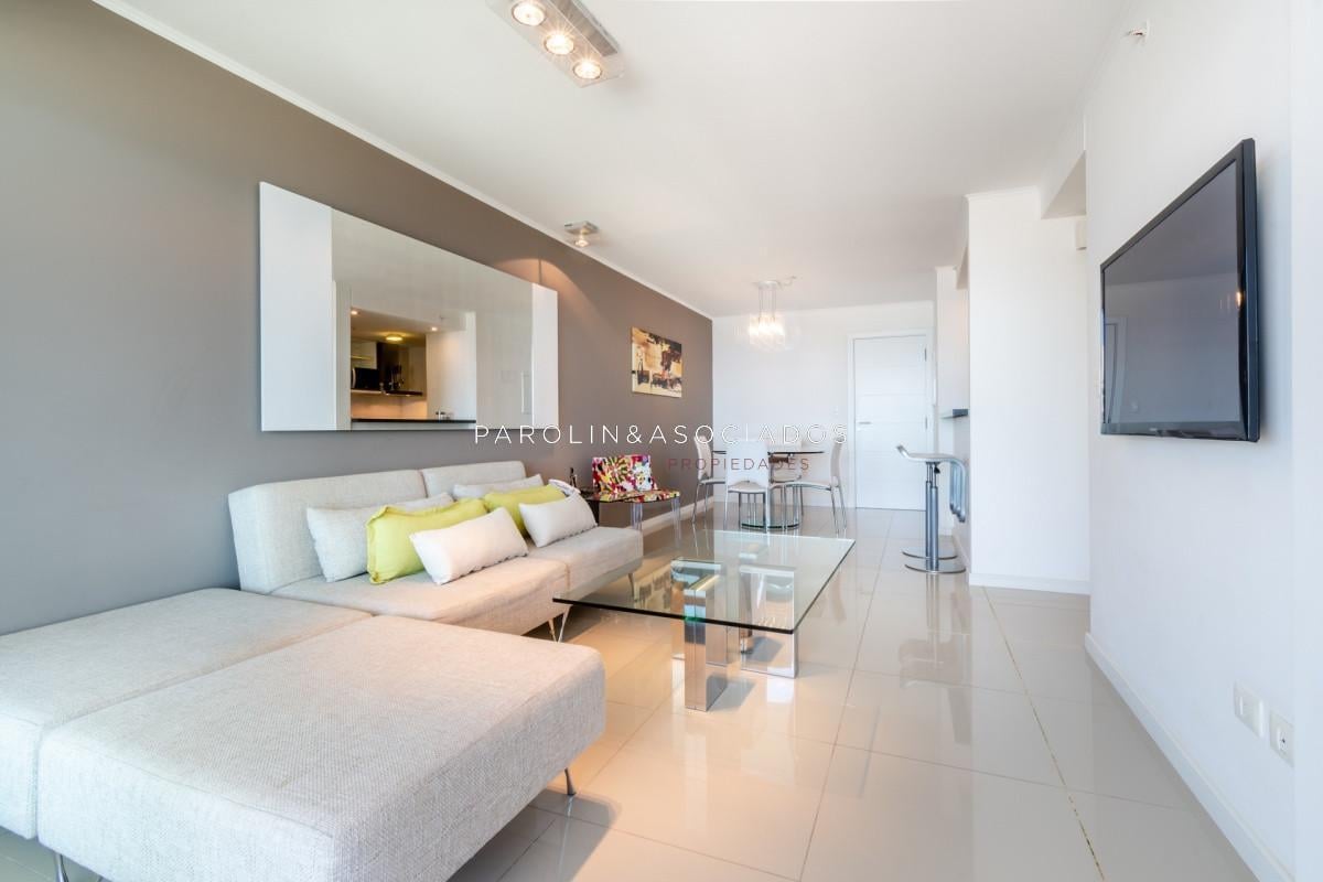 Foto de Apartamento de 2 Dormitorios en Playa Brava con Vista al Mar - Venta, imagen 3