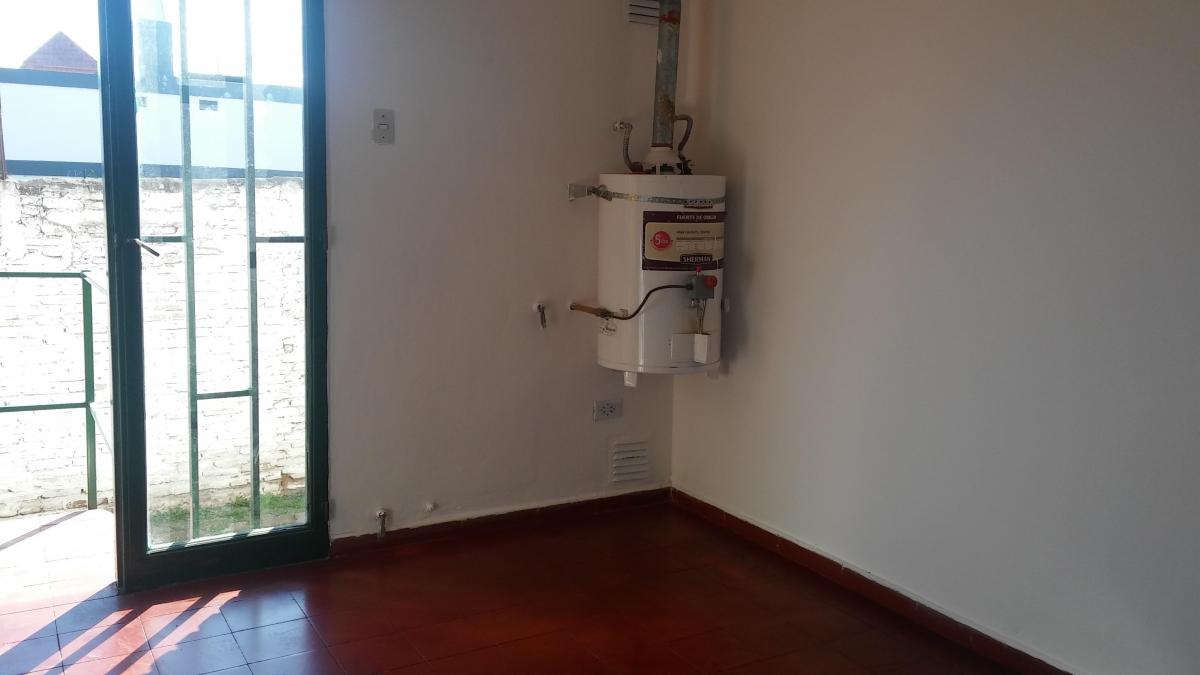 Vendo - Av Valparaiso 2976 Casi Javier Diaz - Dpto 2 Niveles - 2 Dorm. - 1