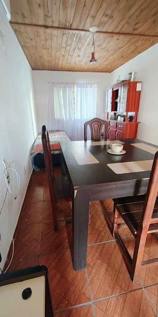 VENDO CASA DOS DORMITORIOS - JARDIN - PATIO - COCHERA 3
