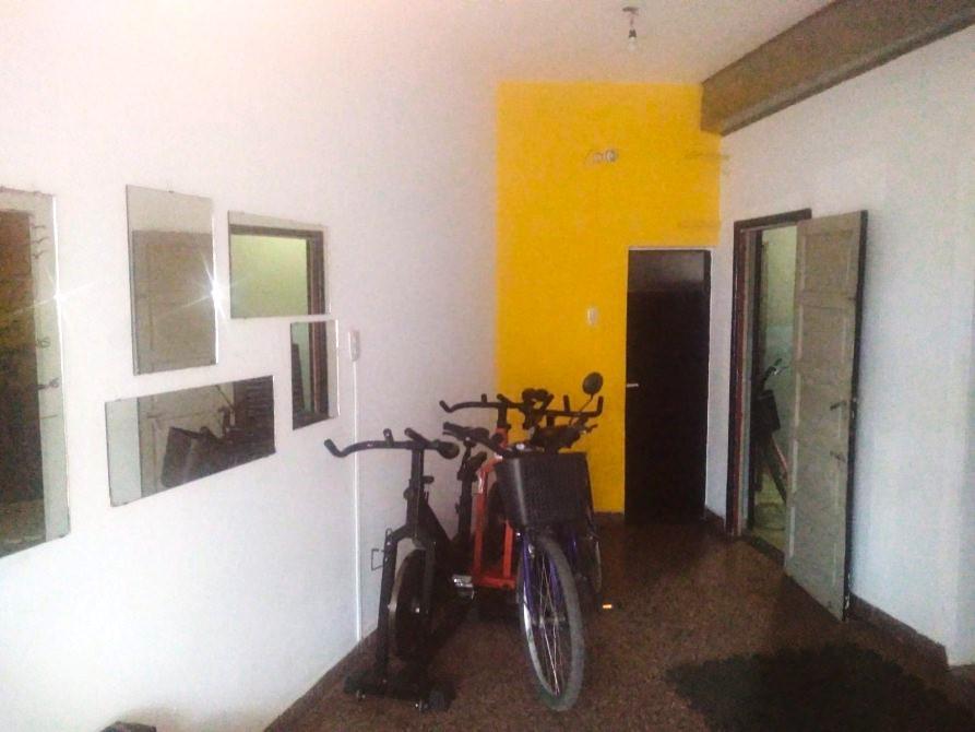 Foto de LOCAL o monoambiente- precio rebajado., imagen 2