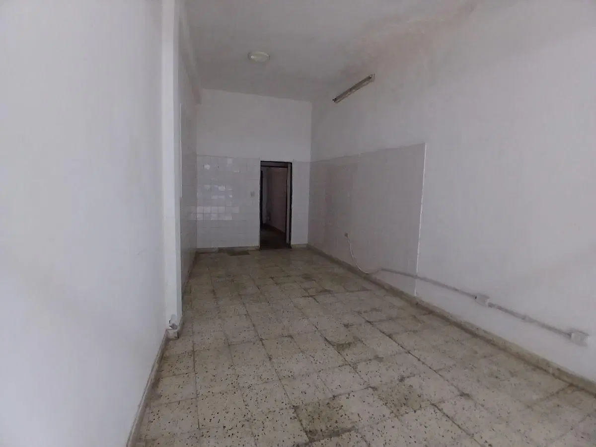 ALQUILER LOCAL SOBRE CALLE RAFAEL NUÑEZ 5