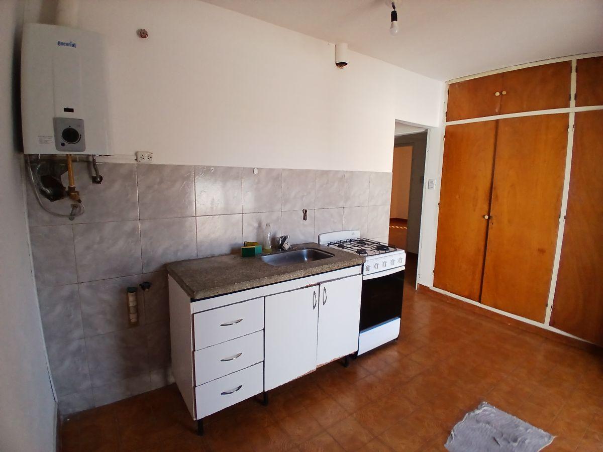 DEPARTAMENTO EN ALQUILER SOBRE RAFAEL NUÑEZ DOS DORMITORIOS