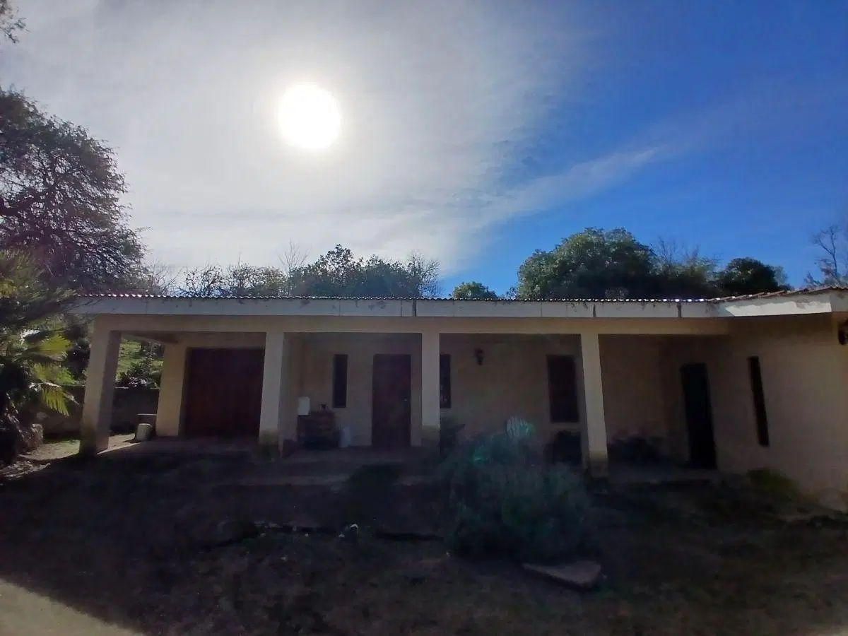 CASA EN VENTA EN LA SERRANITA 3