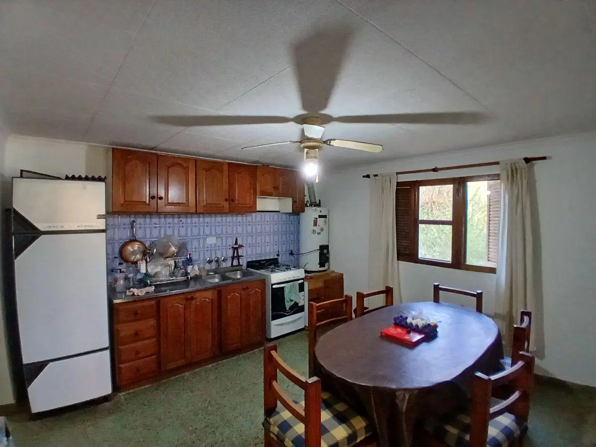 CASA EN VENTA EN LA SERRANITA 8