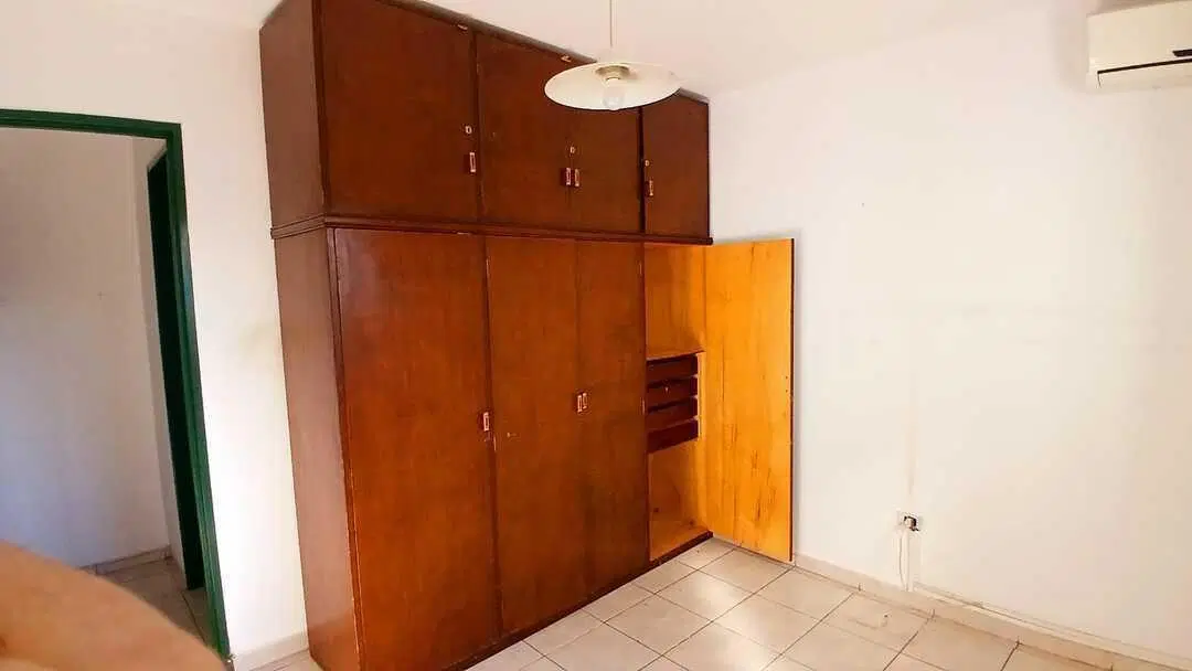 CASA EN VENTA MUY LINDA BUEN ESTADO PATIO BARRIO PANAMERICANO 1