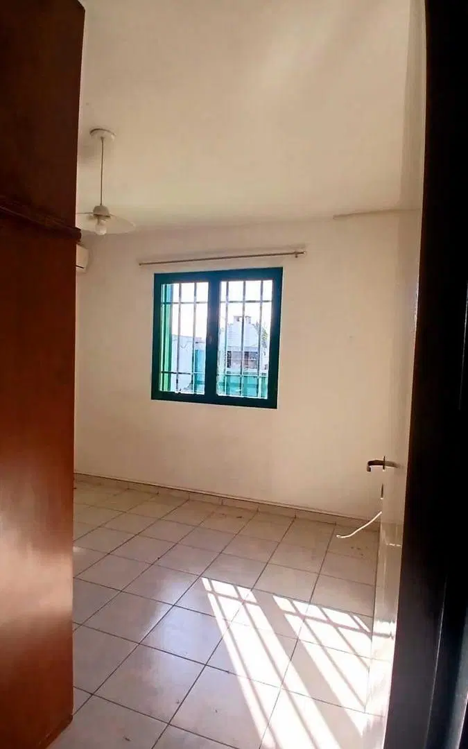 CASA EN VENTA MUY LINDA BUEN ESTADO PATIO BARRIO PANAMERICANO 5