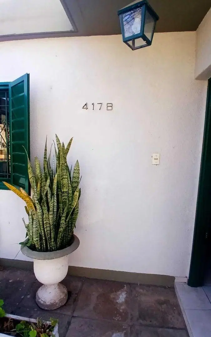 CASA EN VENTA MUY LINDA BUEN ESTADO PATIO BARRIO PANAMERICANO 4