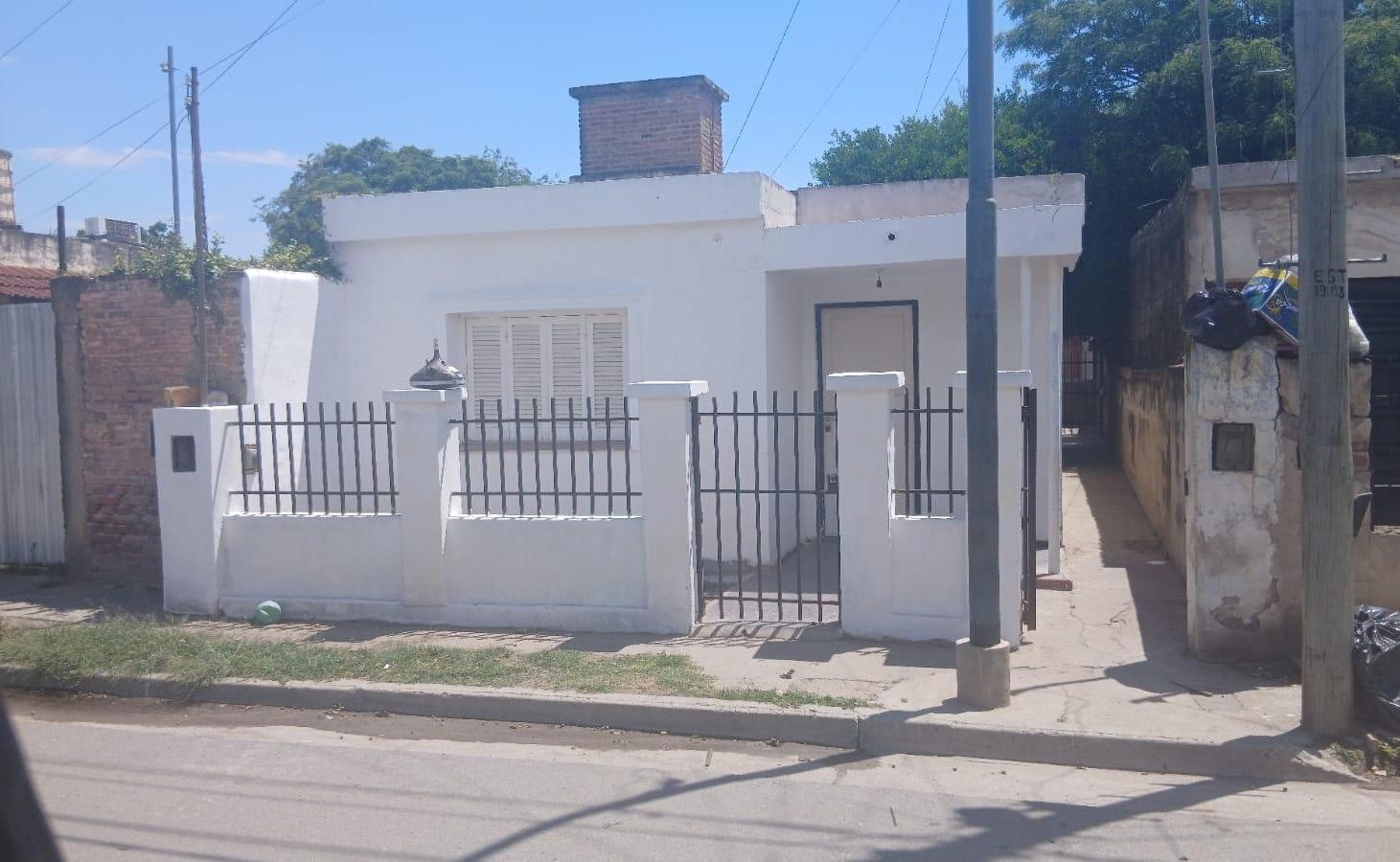 Foto de CASA BARATA EN VENTA EN B ACOSTA CALLE BOEDO DE 2 DORMITORIO CON PATIO, imagen 5