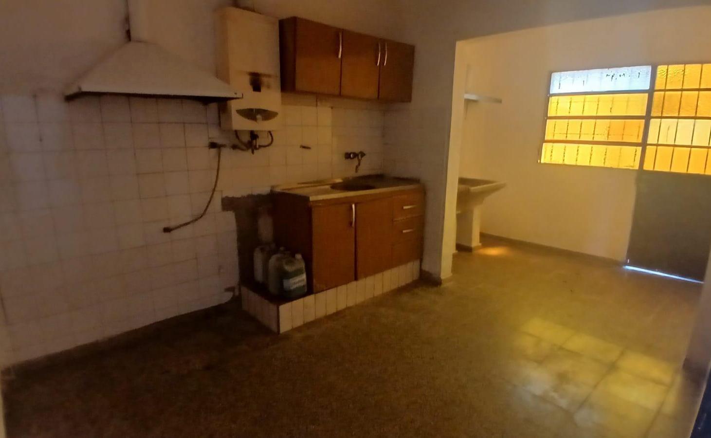 Foto de CASA BARATA EN VENTA EN B ACOSTA CALLE BOEDO DE 2 DORMITORIO CON PATIO, imagen 4