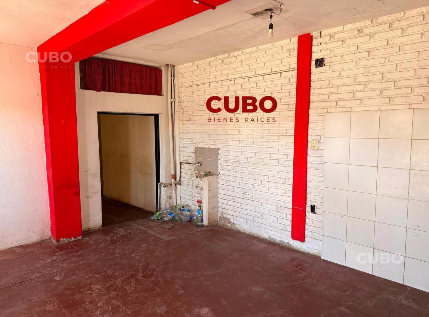Foto de Venta Casa y Local Comercial para reciclar, excelente ubicación, imagen 1