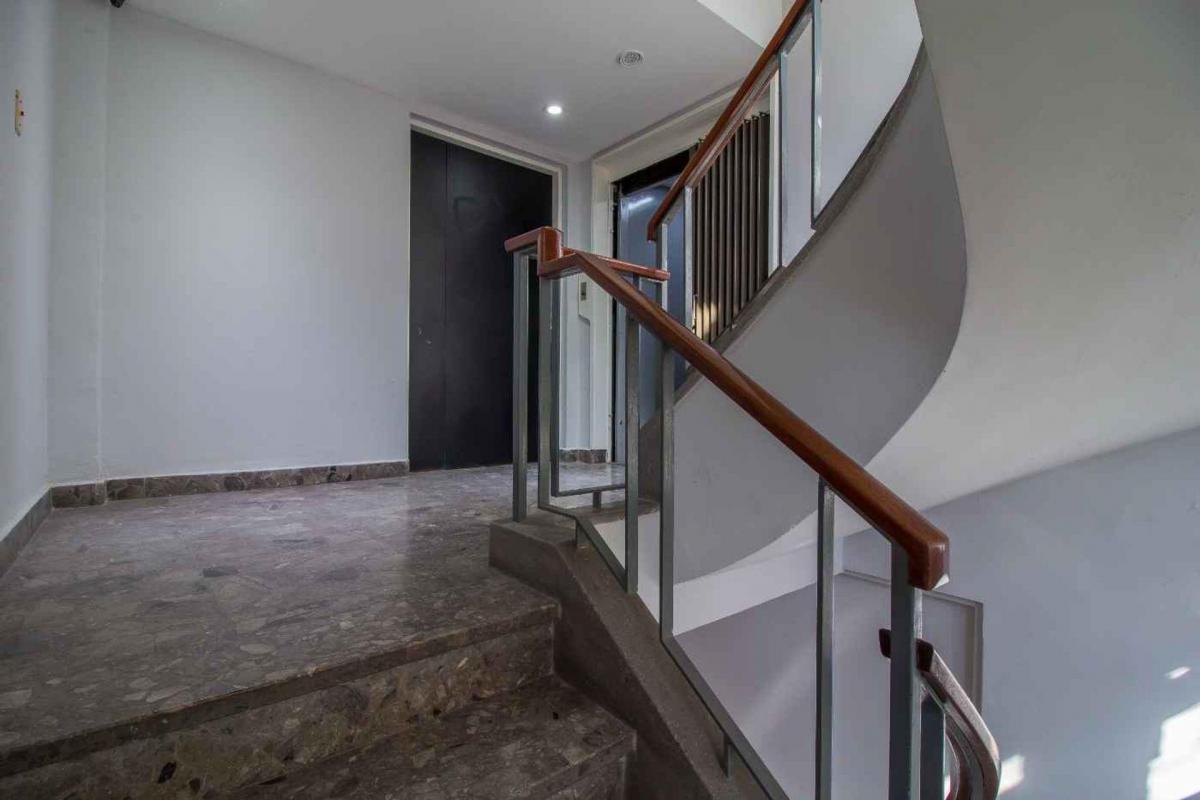 Venta Edificio 5 Pisos a Reciclar - Villa Ortuzar 5