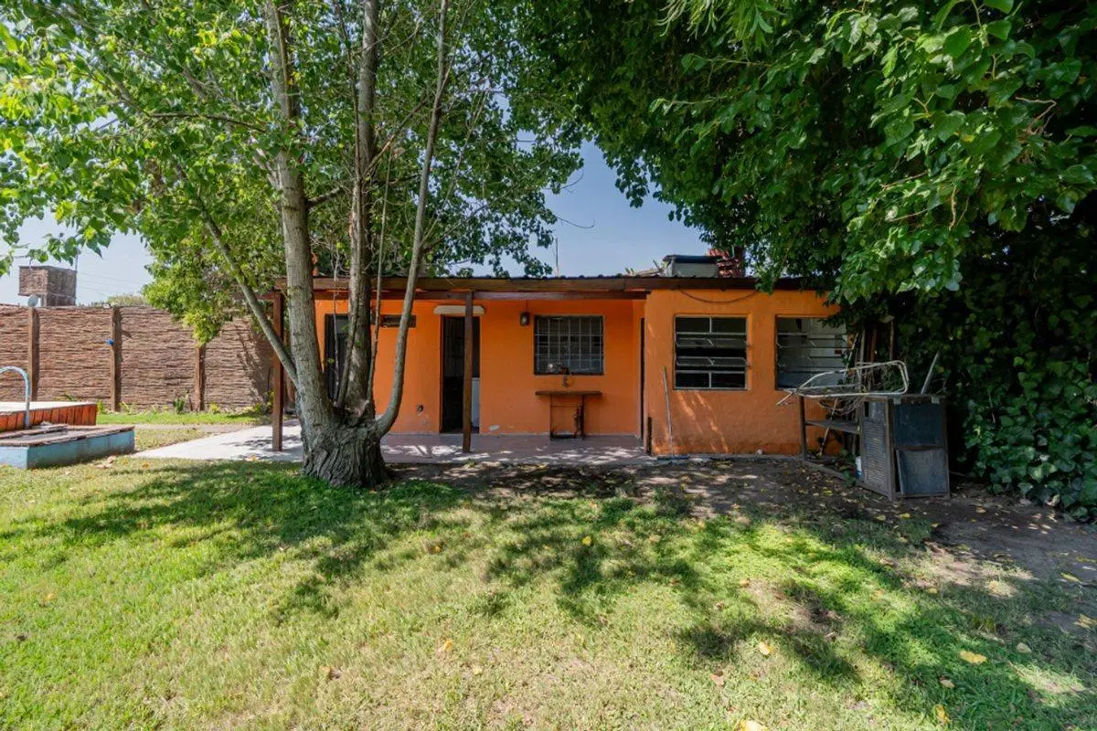 Alquiler temporario casa Benavidez 1120m2 c/pileta 3