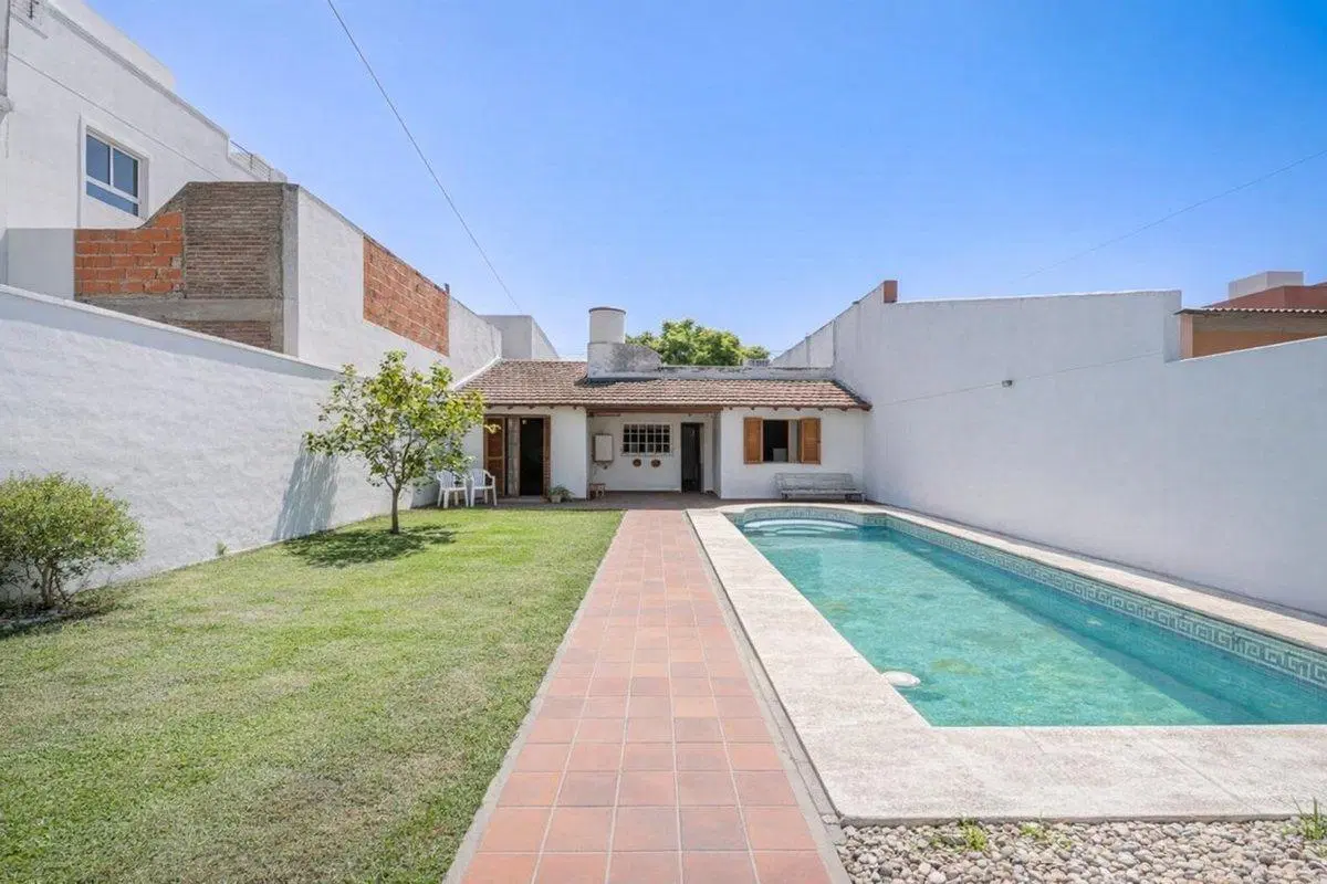 Venta casa 4 amb. Villa Luzuriaga pileta quincho 2