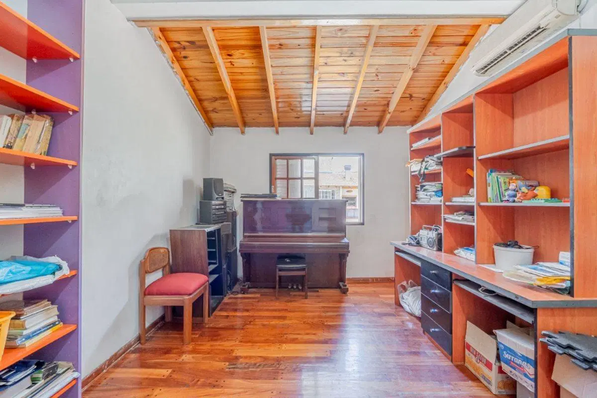 Venta casa 4 amb. Villa Luzuriaga pileta quincho 5