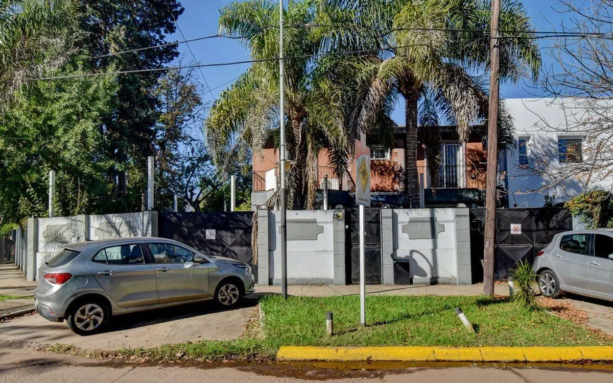 Venta casa 6 ambientes Don Torcuato parque pileta 5