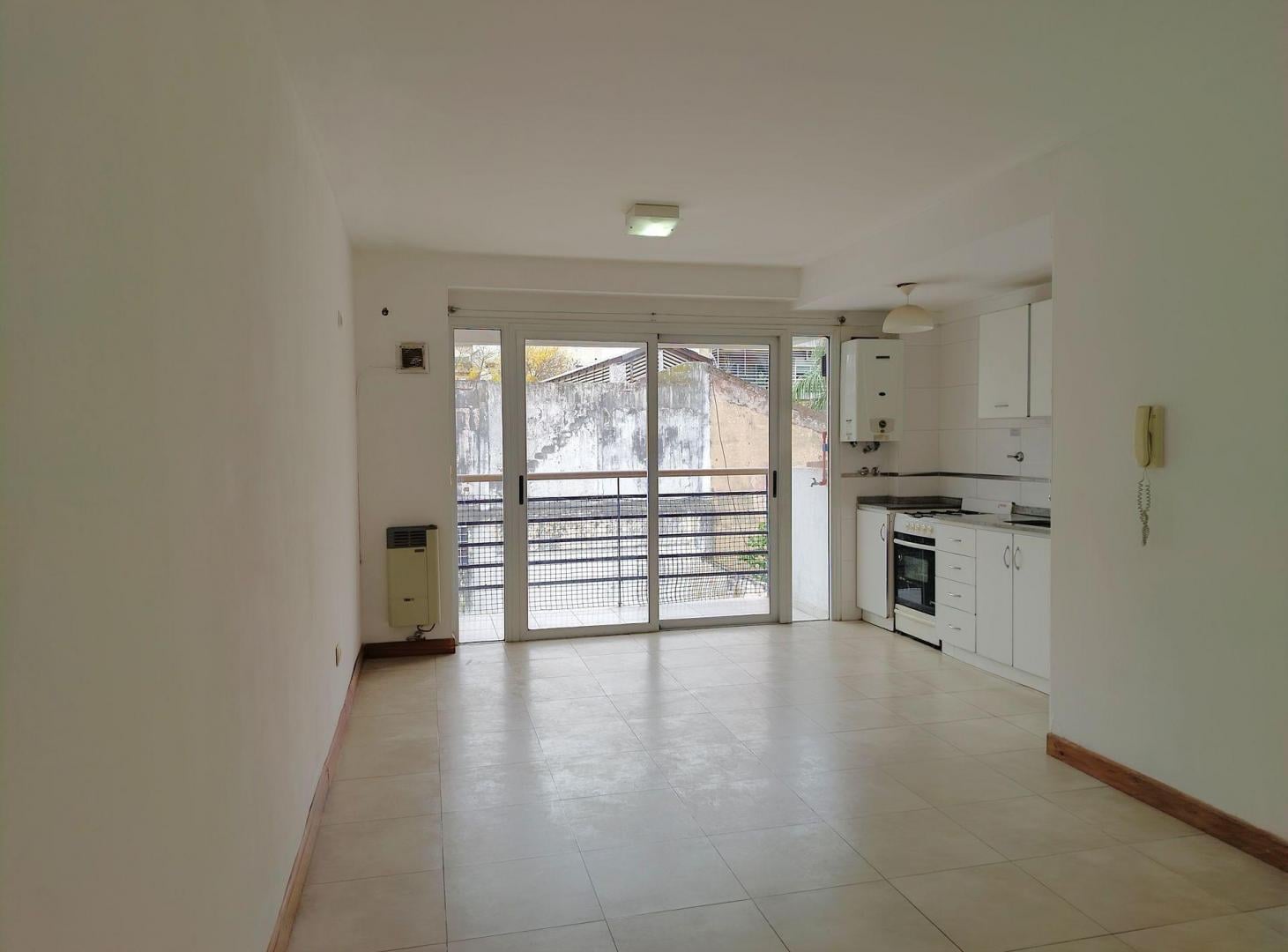 Alquiler departamento 2 amb San Cristóbal Balcón