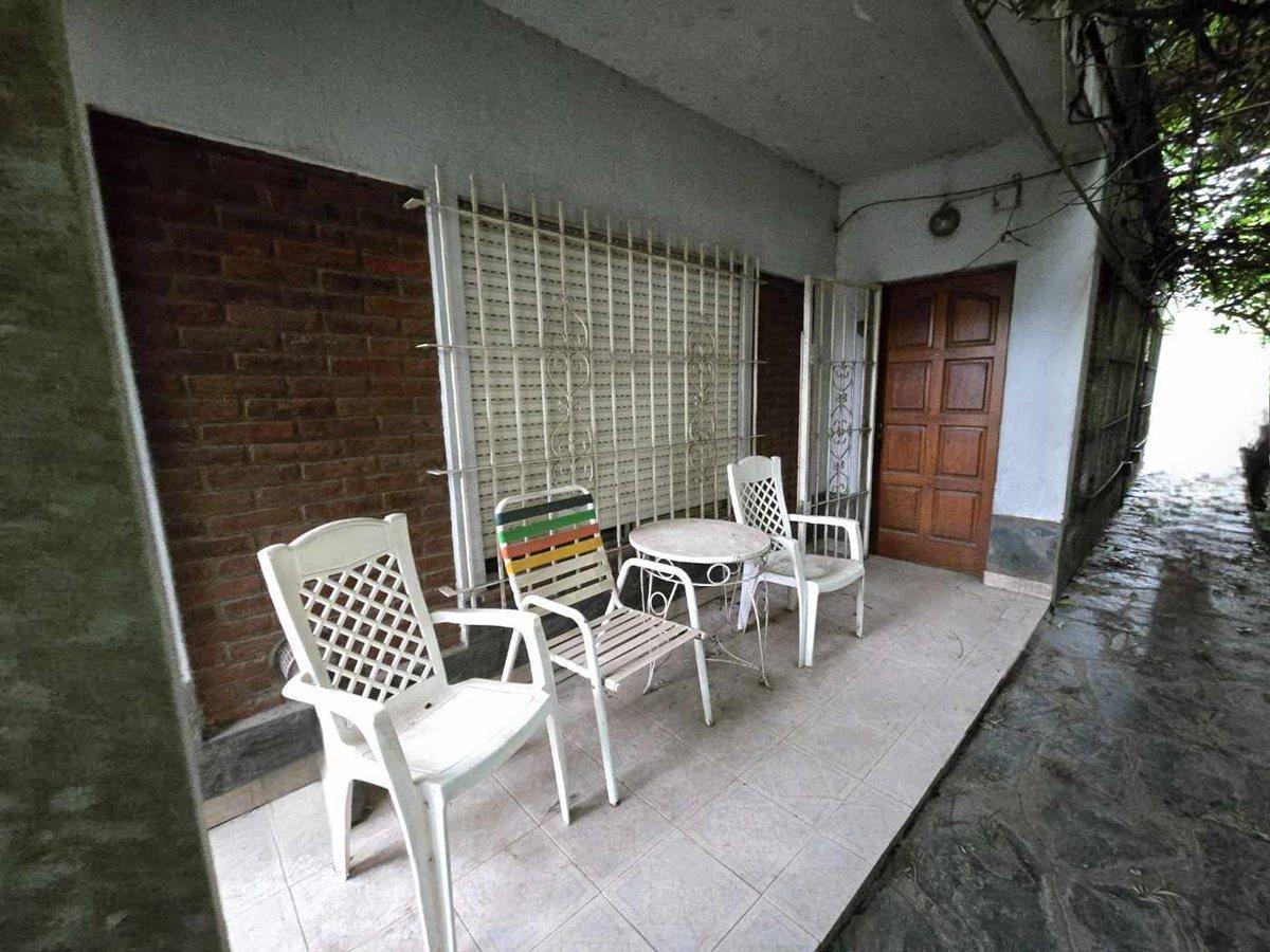 VENTA CASA 4 VIVIENDAS C/LOCAL COMERCIAL, LA REJA